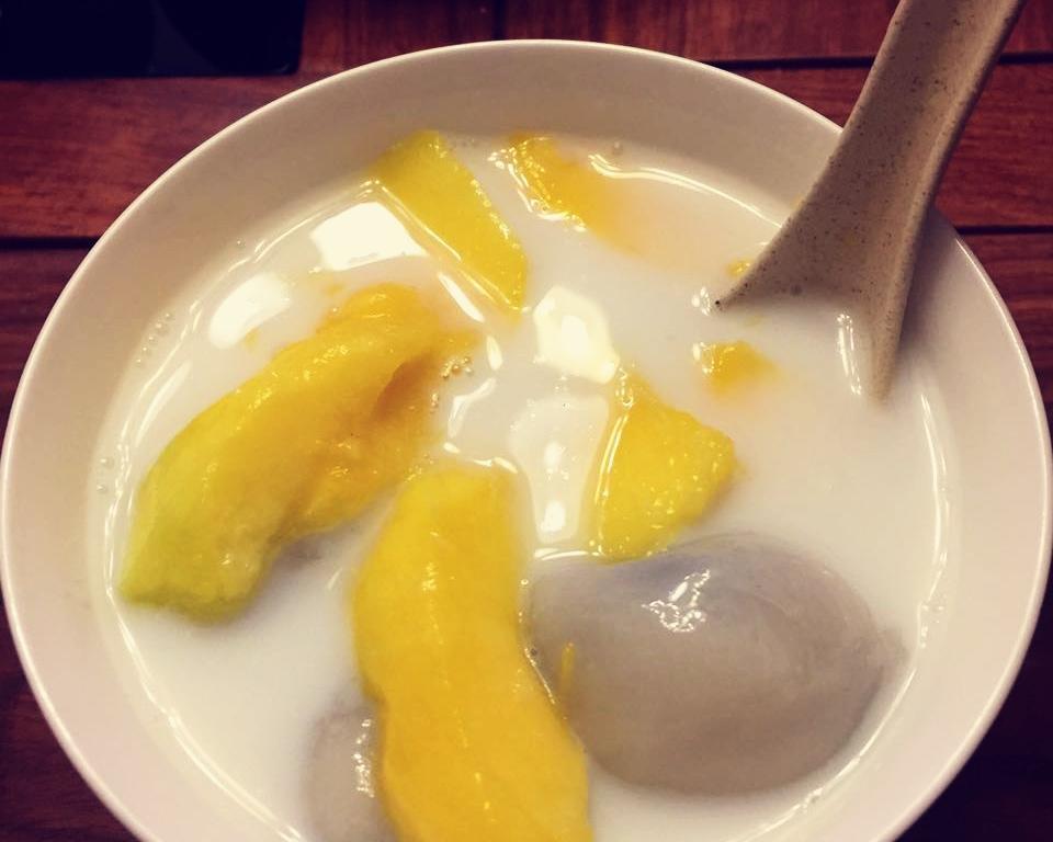 椰汁芒果汤圆