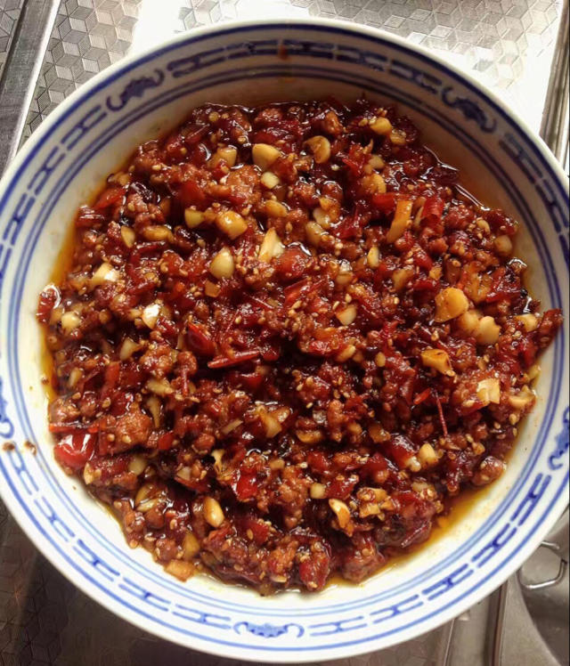 奶奶祖传秘制超香牛肉辣椒酱-下饭必备！