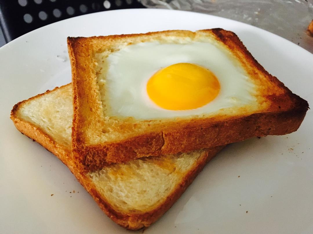 鱼小爻做的烤蜂蜜味的面包片