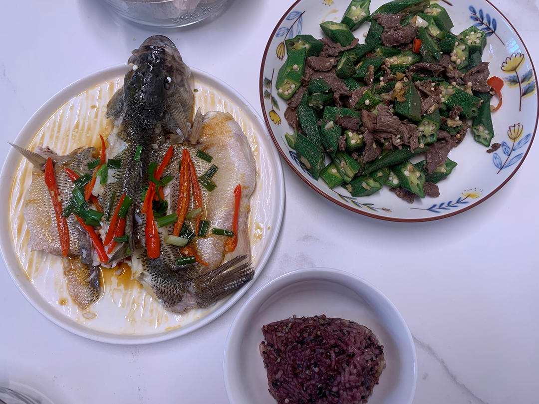 10分钟做 清蒸鲈鱼 （附切鱼图解）