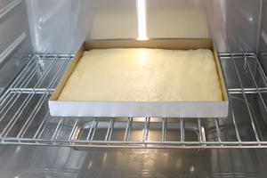 咸香可口液种香葱肉松面包卷的做法 步骤7