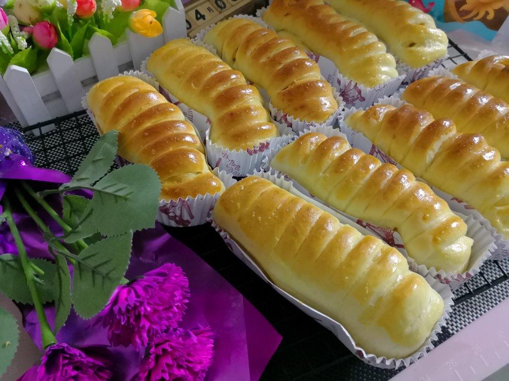 毛毛虫肉松面包