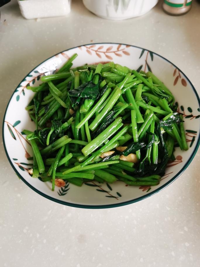 清炒红薯杆的做法