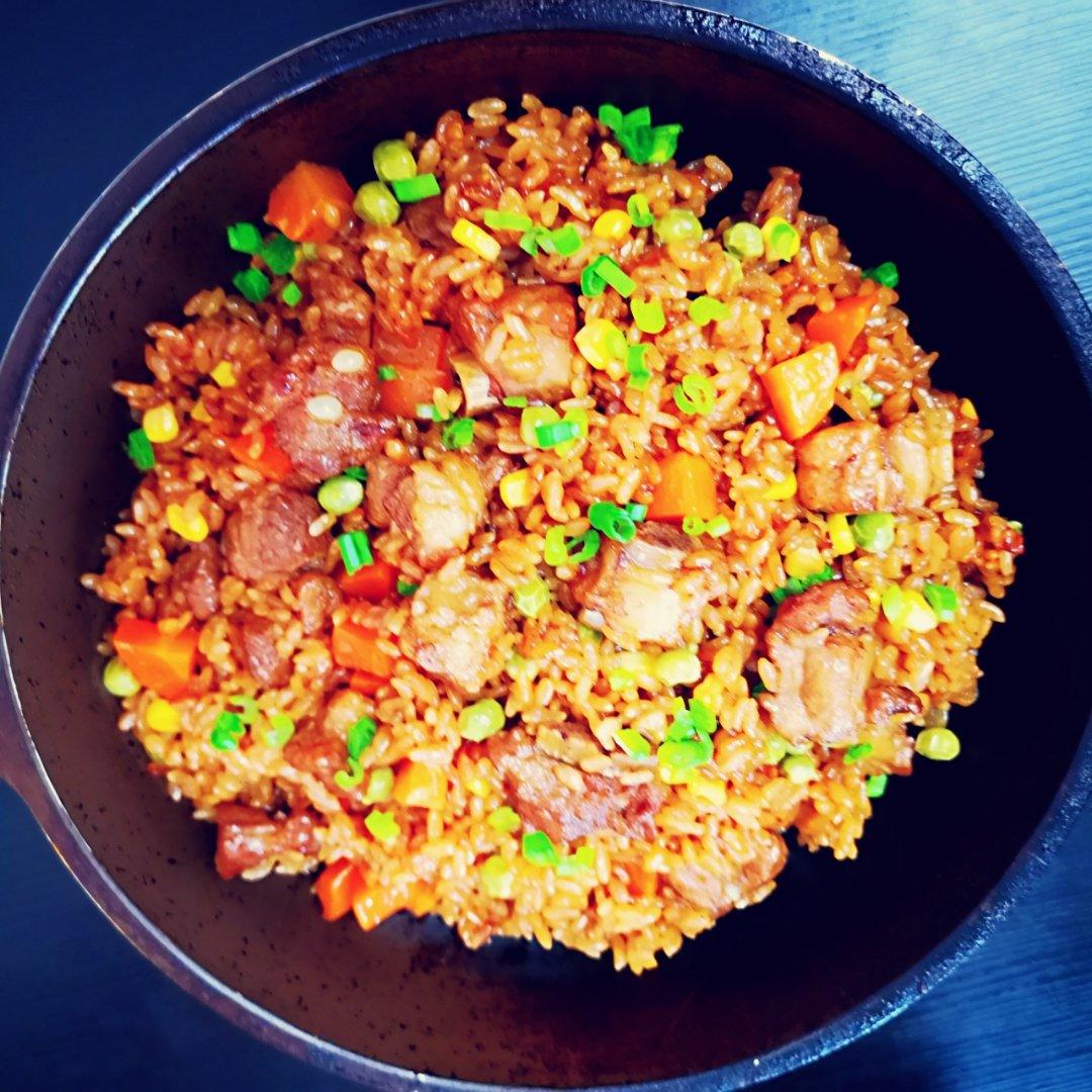 【排骨焖饭】