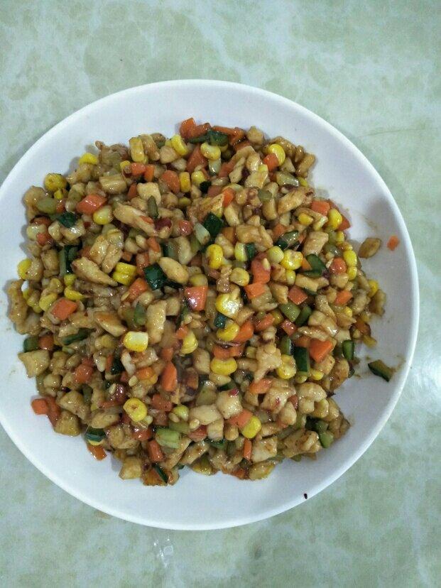 减脂餐！鸡胸肉炒三丁