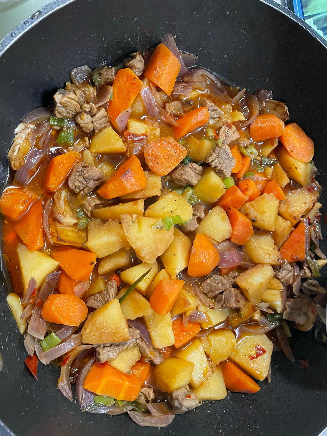 沙沙土豆胡萝卜炖牛肉