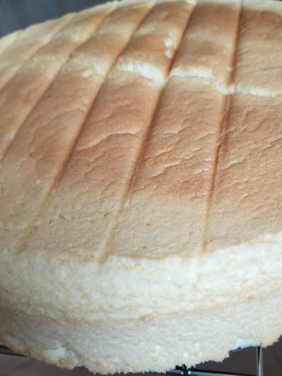 烤箱做蛋糕（戚风蛋糕的做法）