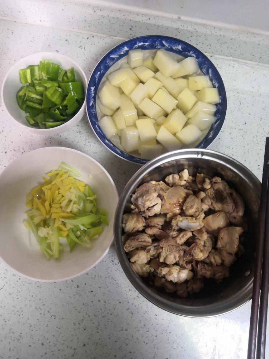 土豆烧鸡（非常下饭哦~）