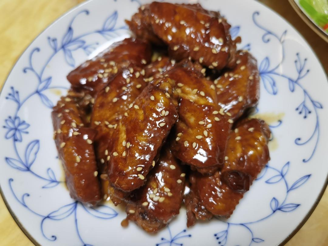 外婆教我的红烧鸡翅·连汤汁都狠好吃！！！