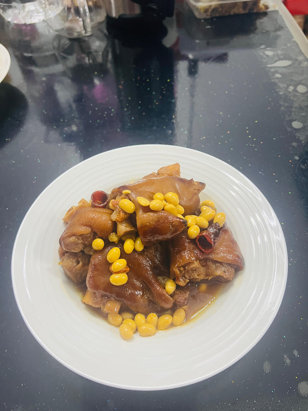 流口水的黄豆炖猪蹄