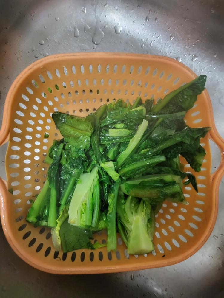 豆豉鲮鱼炒油麦菜的做法 步骤10