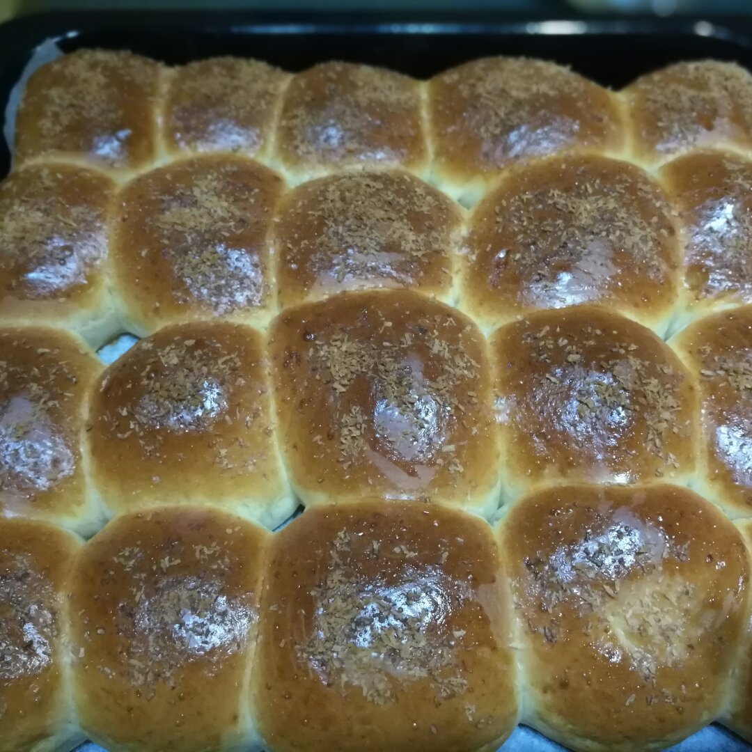 大人小孩都爱不释口的【蜂蜜牛奶小餐包】