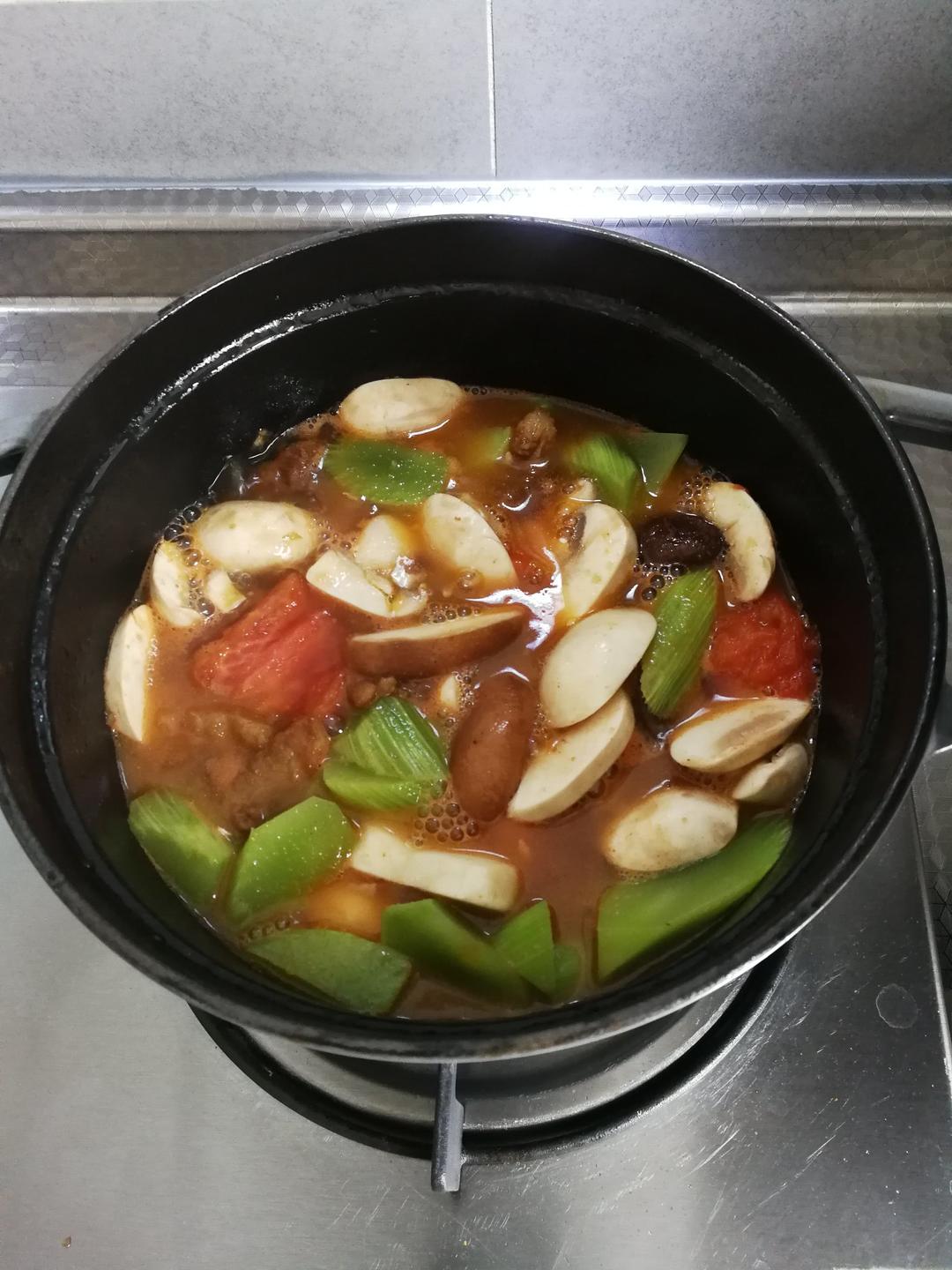 番茄炖带骨牛腩—Staub珐琅铸铁锅
