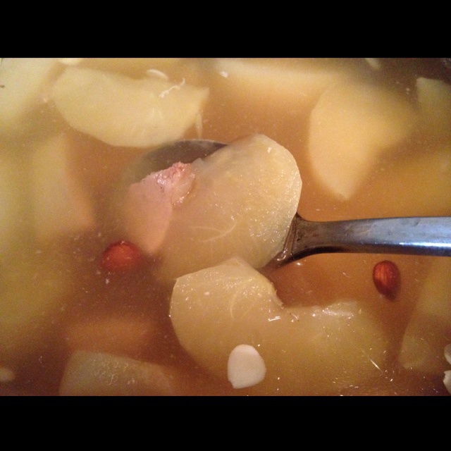 苹果雪梨瘦肉汤