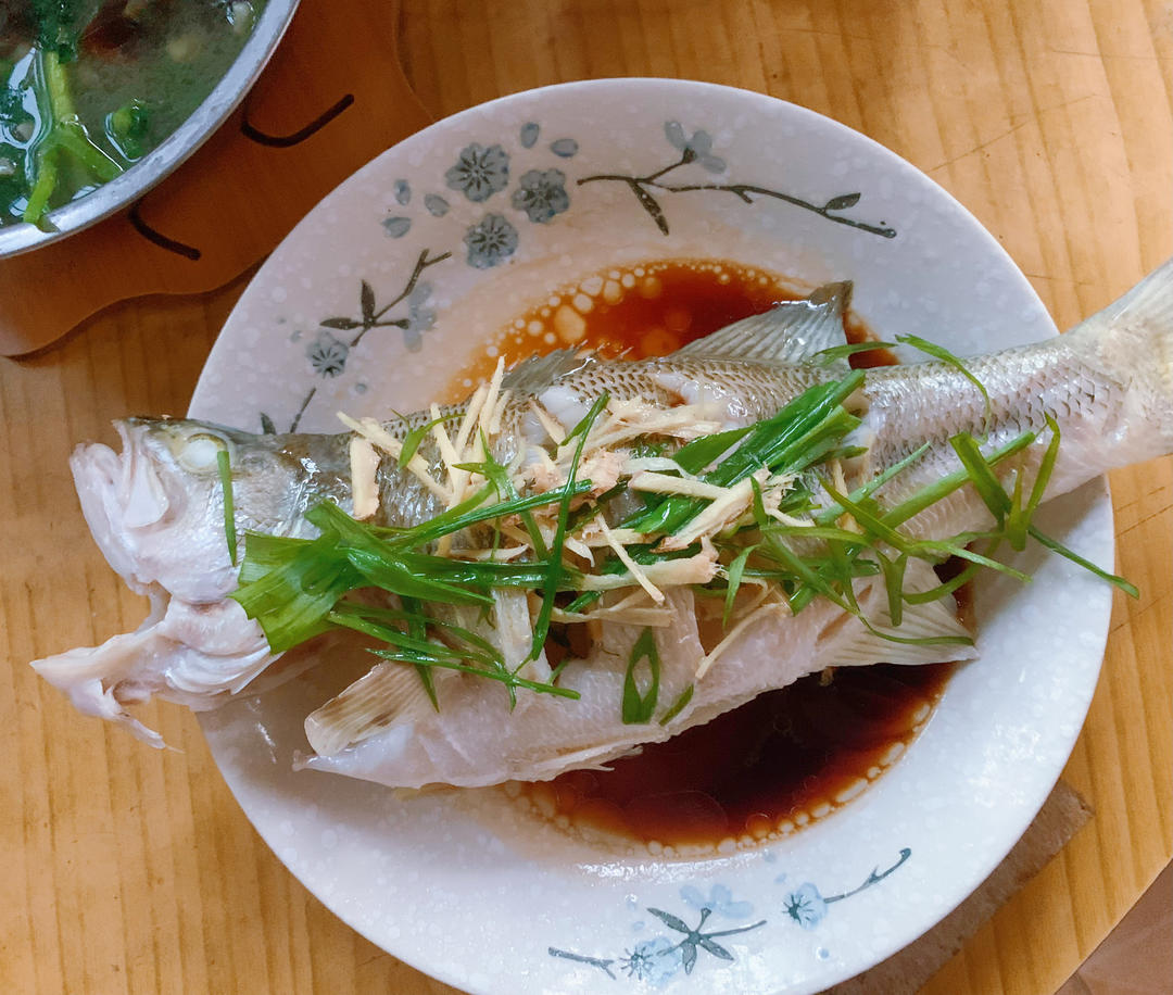 新手零失败的清蒸鲈鱼