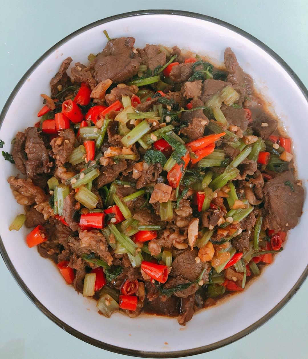 小炒黄牛肉（湘菜）