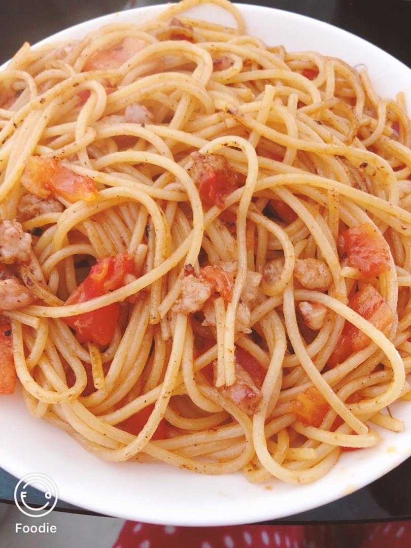 番茄肉酱意大利面