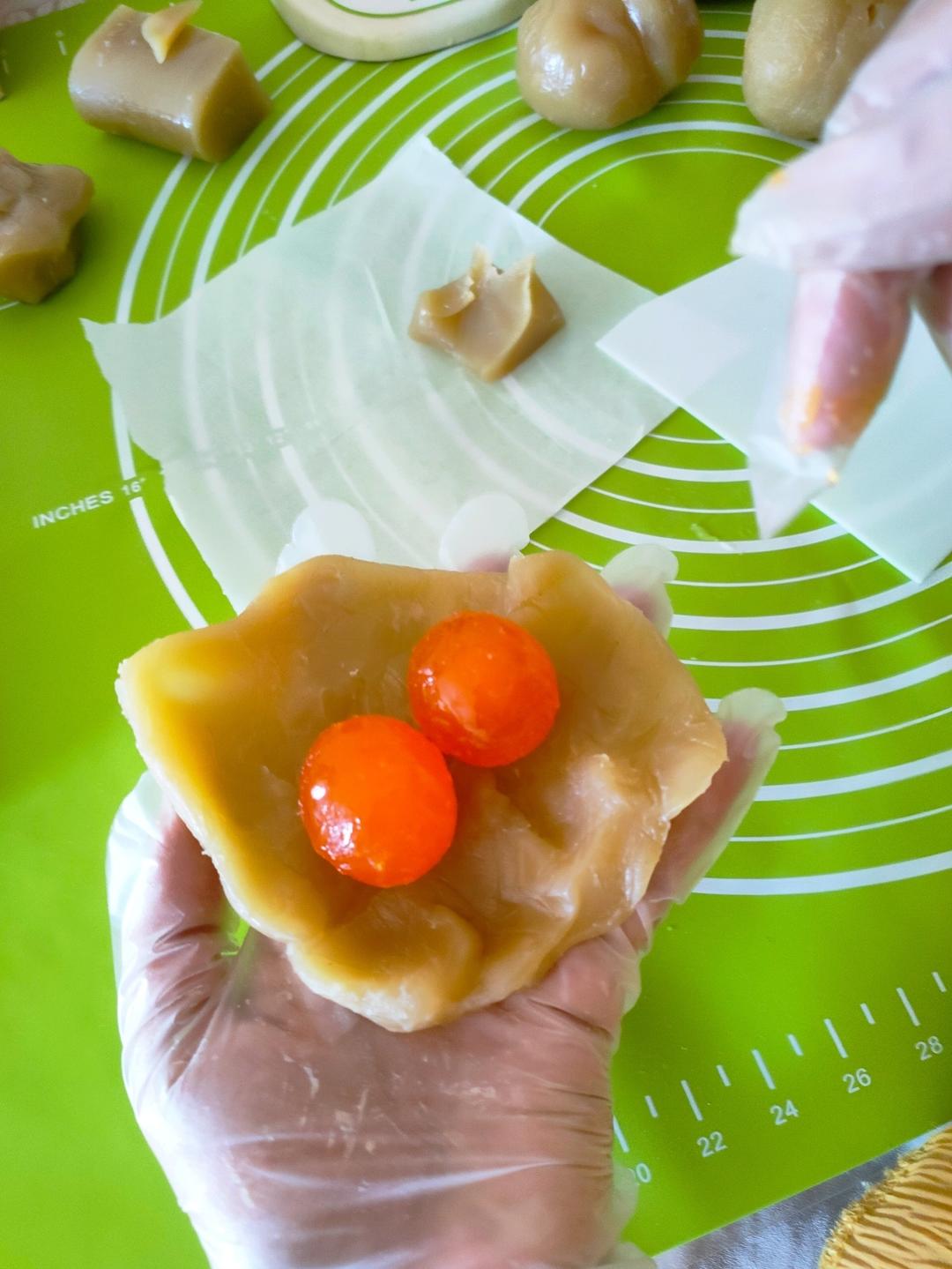 广式月饼~150克蛋黄白莲蓉/170克双黄