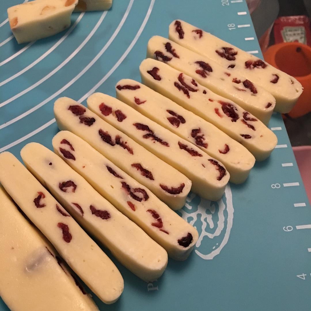 蔓越莓牛轧糖