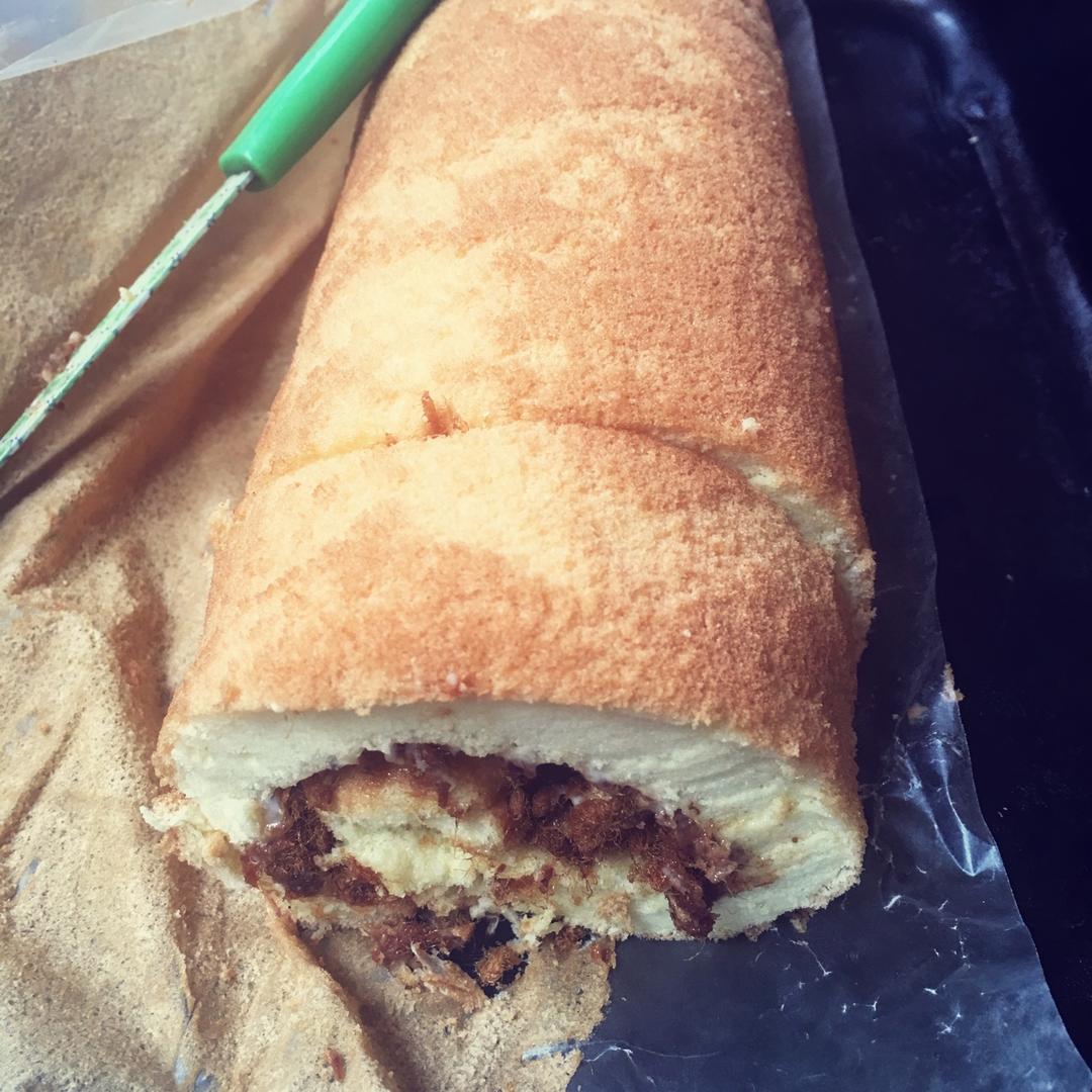 肉松戚风蛋糕卷