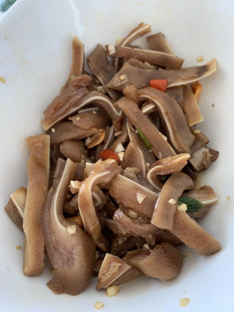 佐酒下饭必备小吃—凉拌猪耳朵