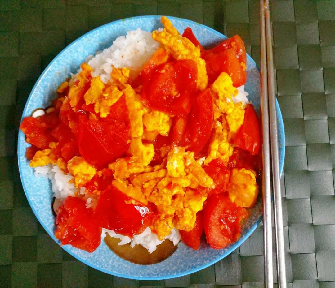 番茄鸡蛋盖浇饭