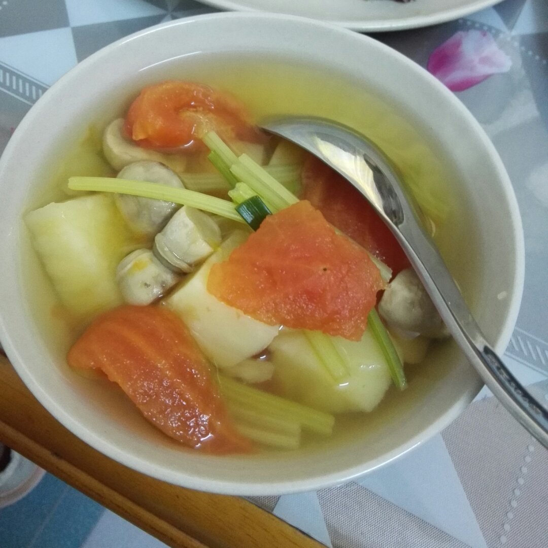 西红柿土豆汤