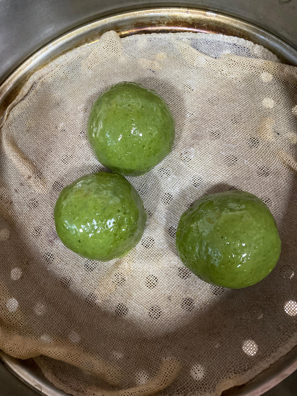 清明必吃的艾草青团
