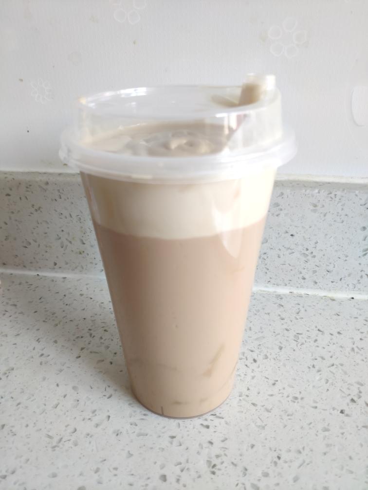 淋面酱变身奶茶的做法