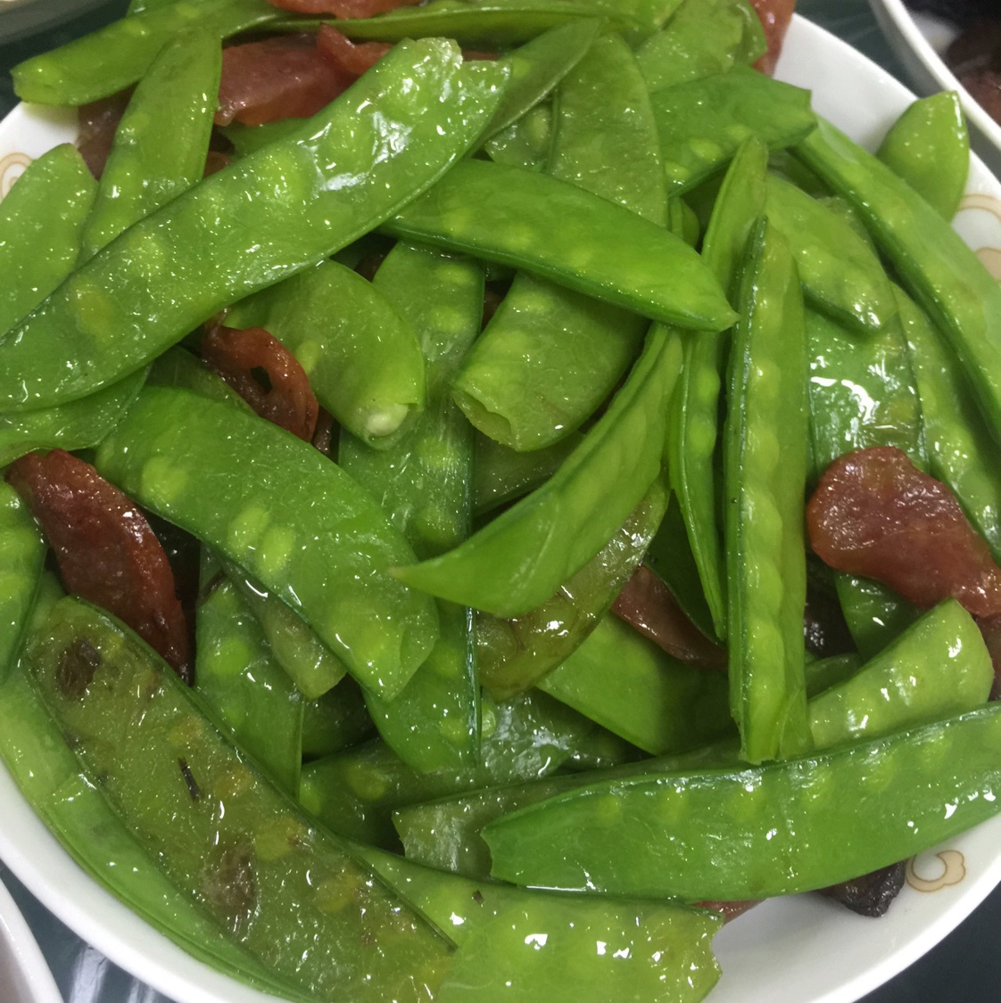腊肠炒荷兰豆
