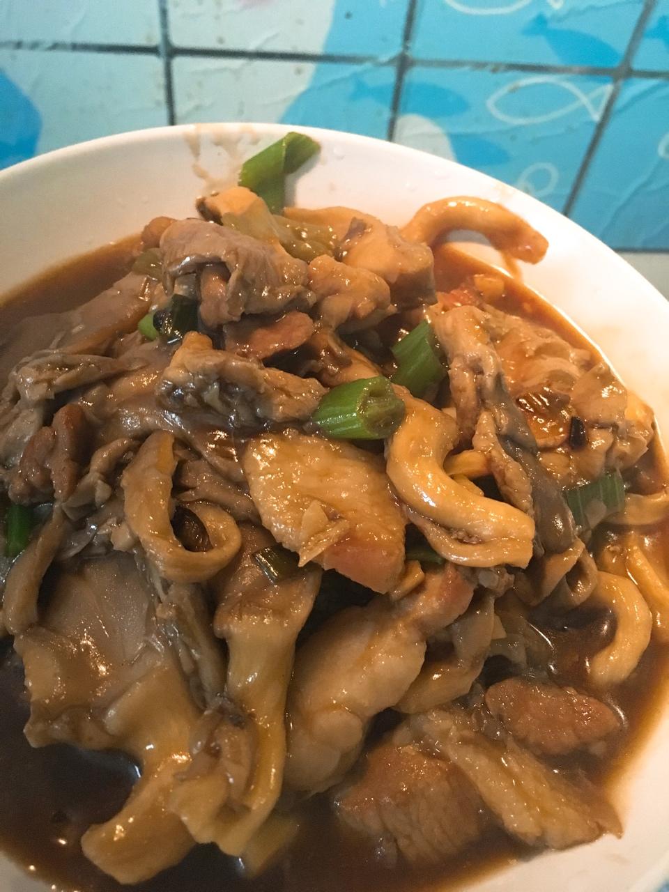 平菇炒肉