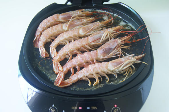 菜鸟也能胜任的宴客大菜【香煎阿根廷红虾】的做法 步骤8