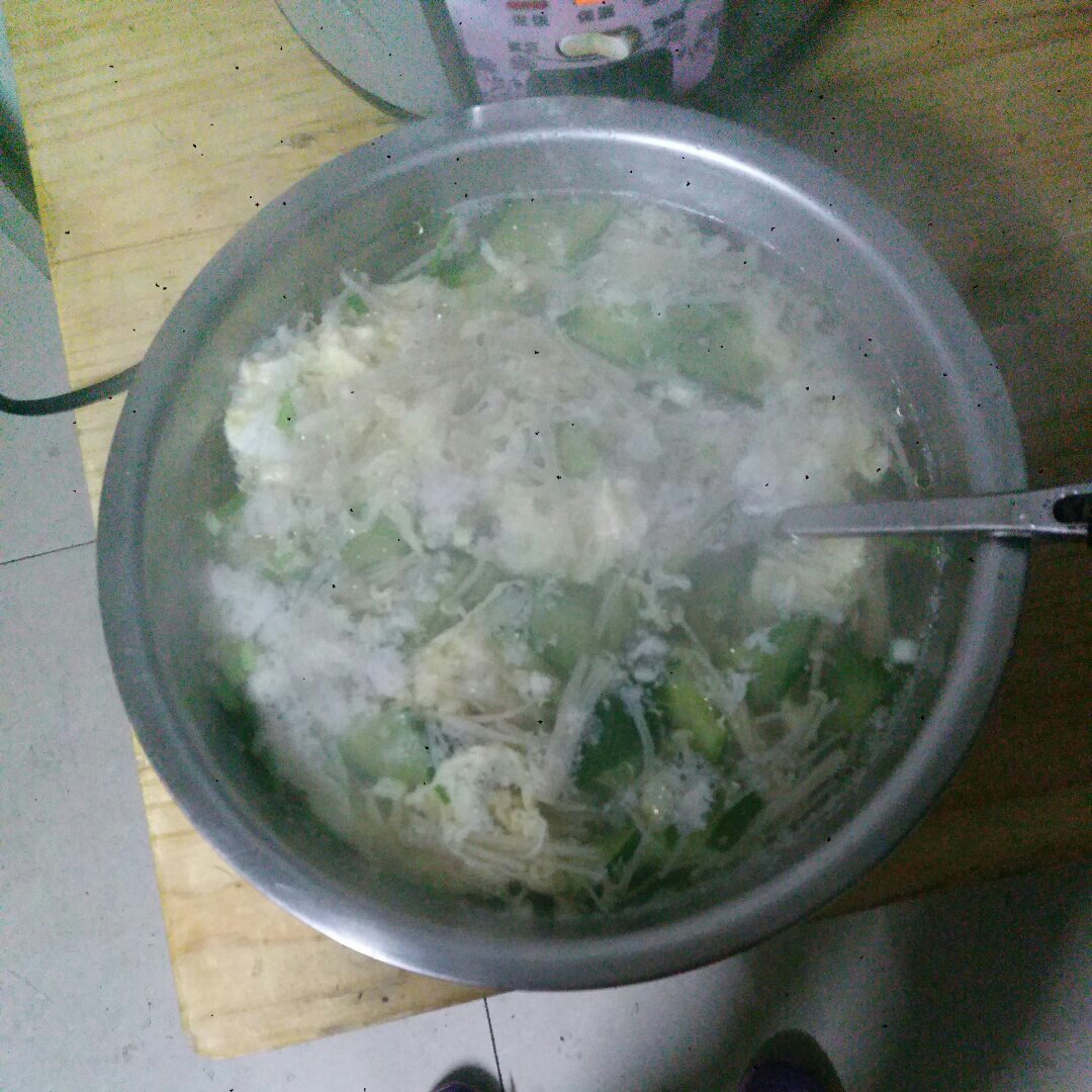 黄瓜芙蓉菌汤