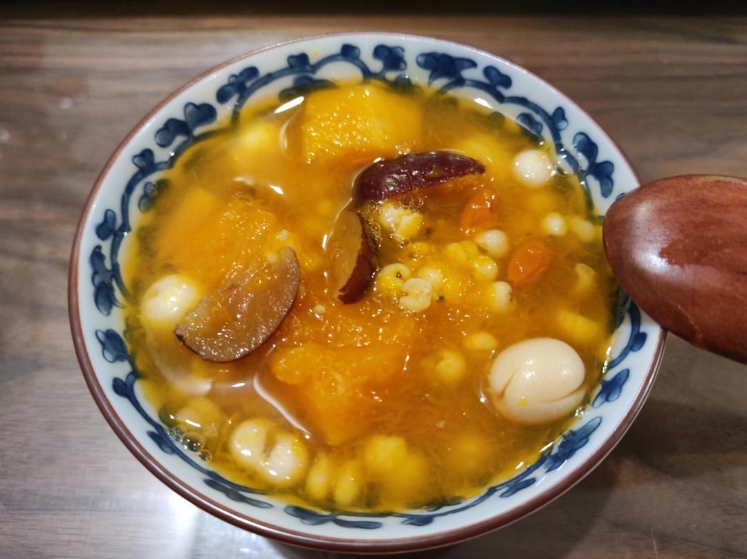 润肺降燥/南瓜红枣莲子甜汤