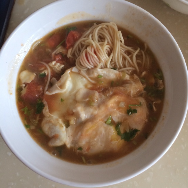 最家常的普通汤面——西红柿鸡蛋龙须面