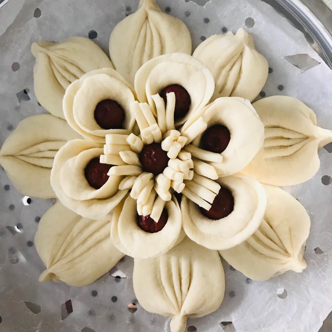 景然静静做的花样面食红枣馒头枣花馍