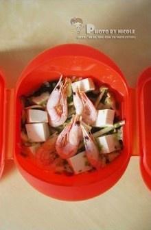 鲜虾什锦味增汤的做法 步骤3