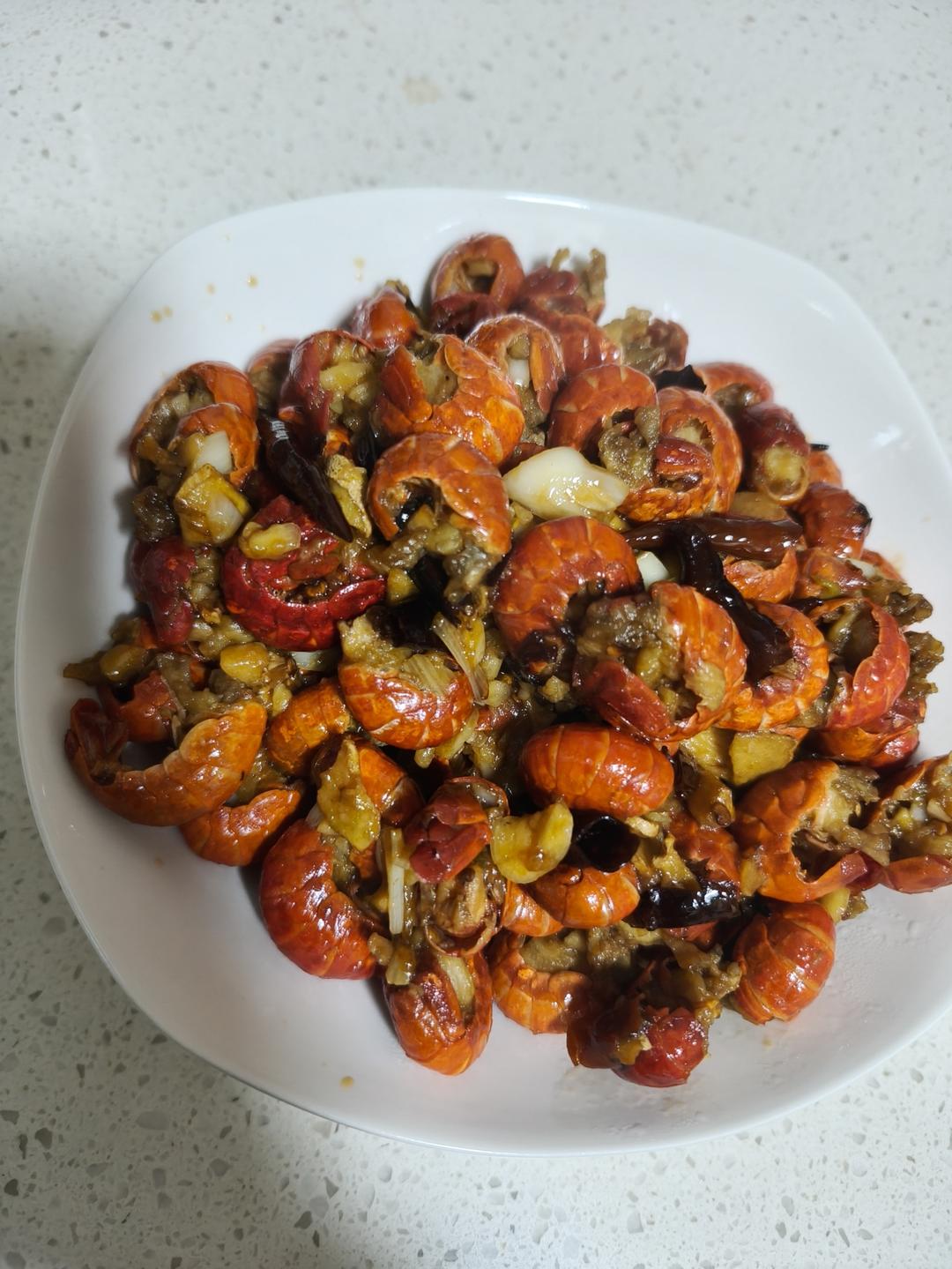 蒜香龙虾尾(太绝了！我最后连蒜末都给扒拉干净了)