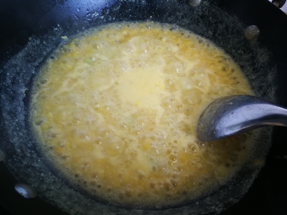 嫩玉米做的清香可口玉米粥的做法 步骤5