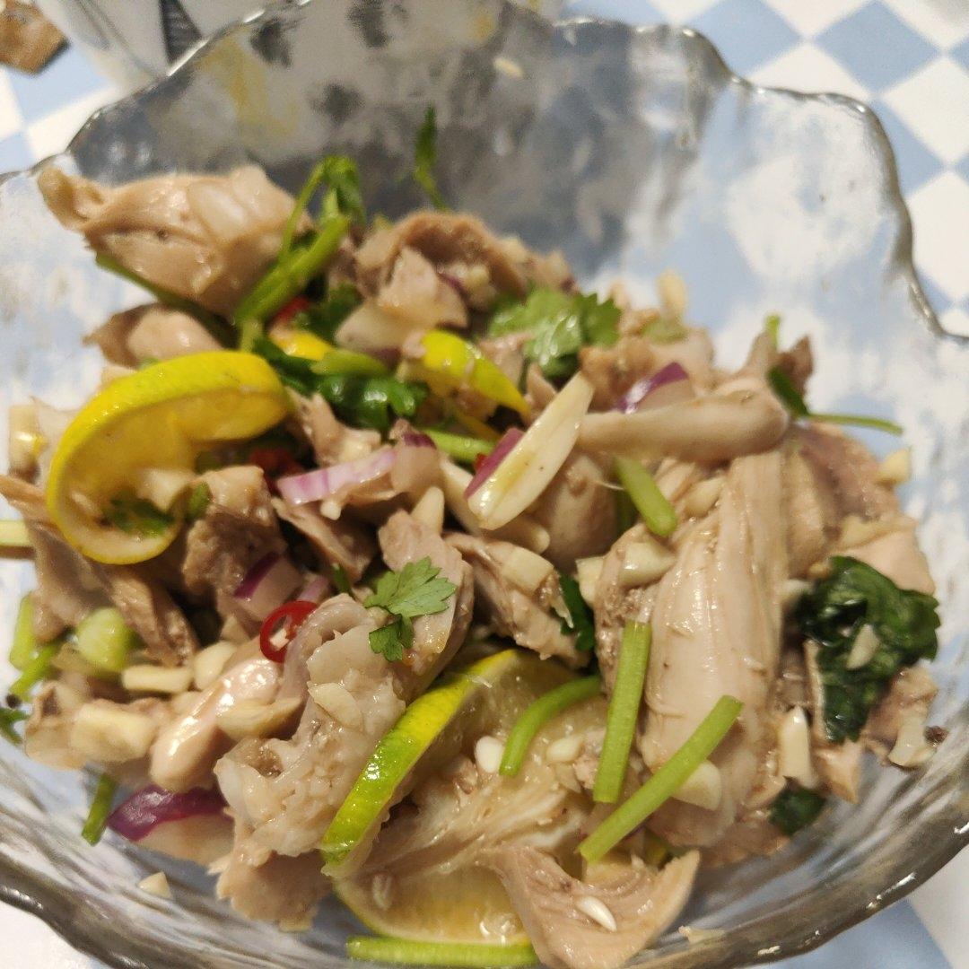 ㊙️酸辣开胃的柠檬手撕鸡腿肉！好吃不胖