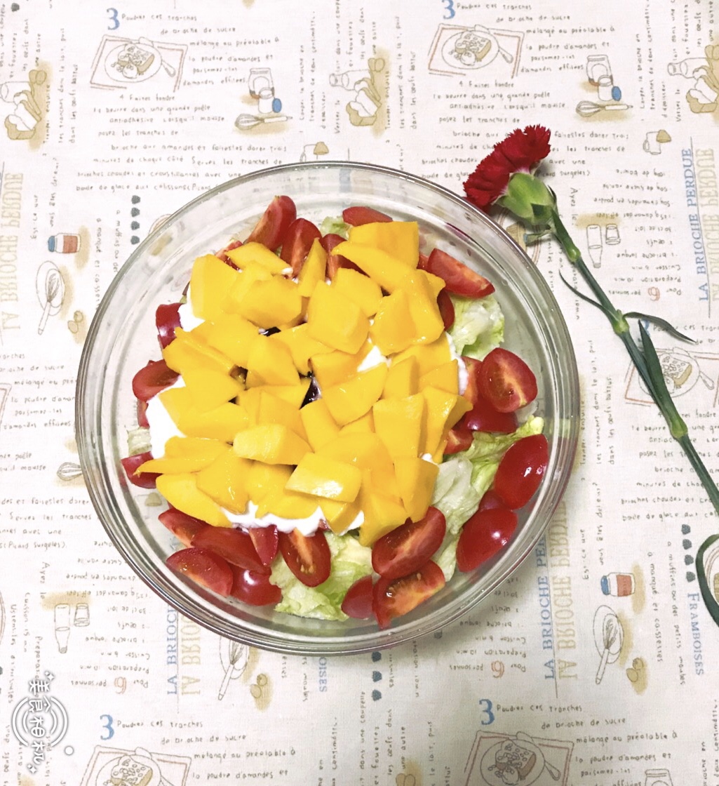 日式低卡芒果酸奶蔬菜沙拉（让小朋友都爱上吃蔬菜哦）的做法