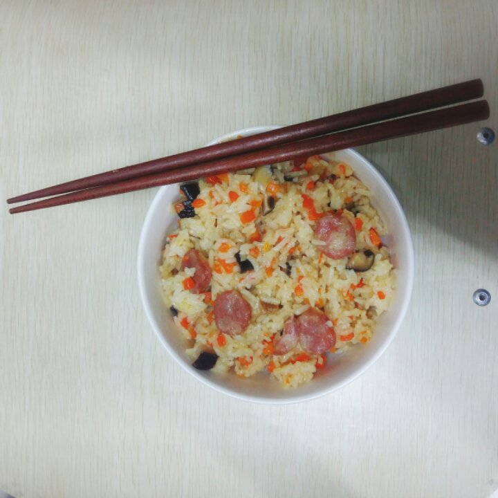 电饭锅版香菇腊肠饭
