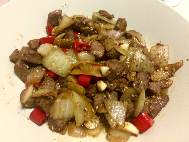 孜然洋葱炒牛肉粒