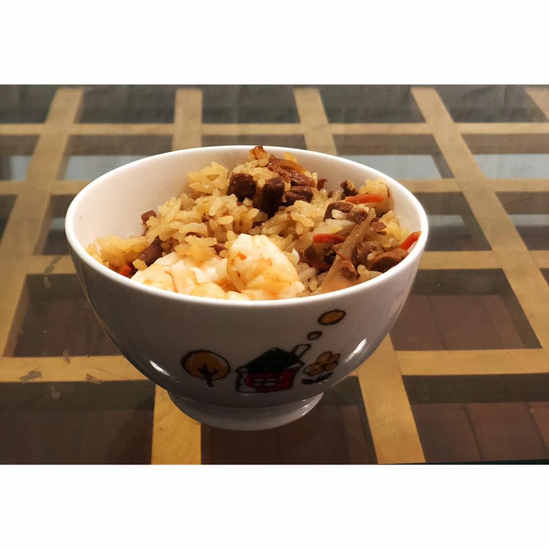 腊肠土豆香菇油菜焖饭