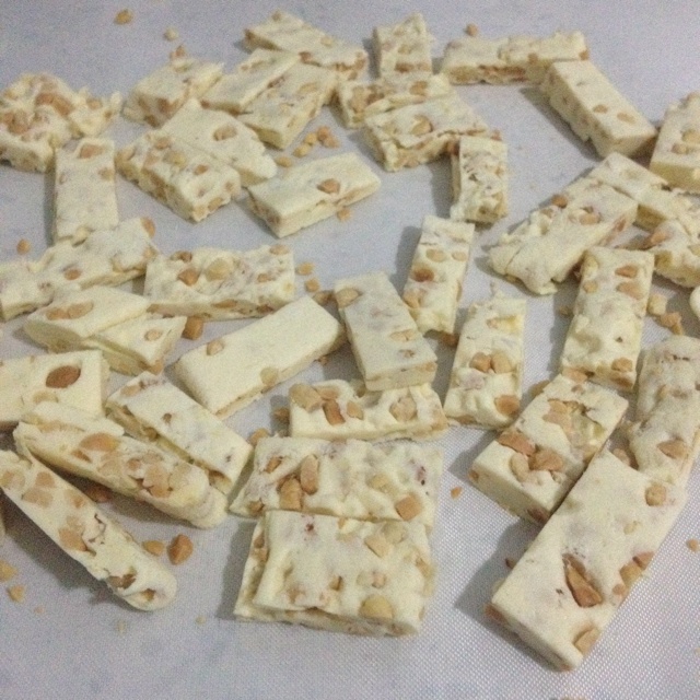 视频：用棉花糖制作超级好吃的杏仁蔓越莓牛轧糖