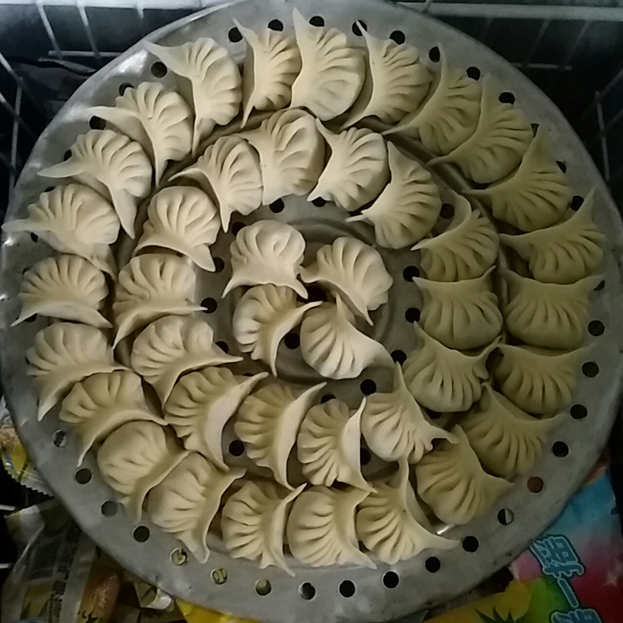 韭菜猪肉饺子(最简单最好吃又最多汁的饺子)