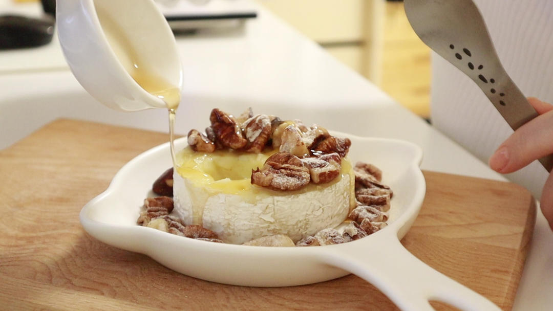 坚果烤brie布里奶酪（芝士）低碳生酮