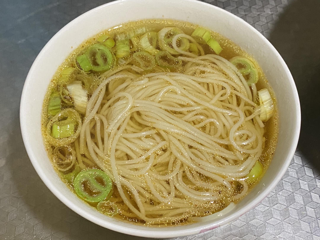 十分钟搞定的热汤面
