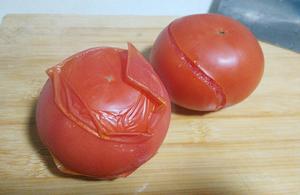 番茄煎蛋汤的做法 步骤2
