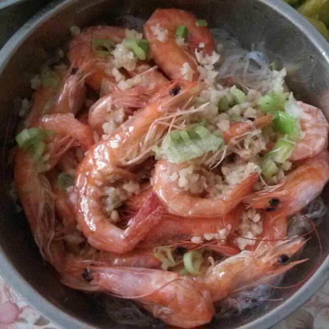 蒜蓉粉丝蒸大虾